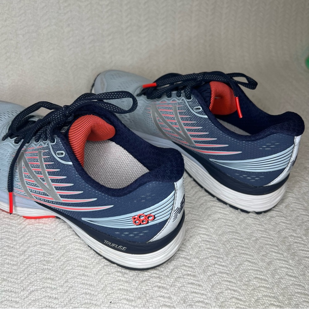 new balance / 880 light porcelain blue orange sneakers size 7 - Picture 3 of 8